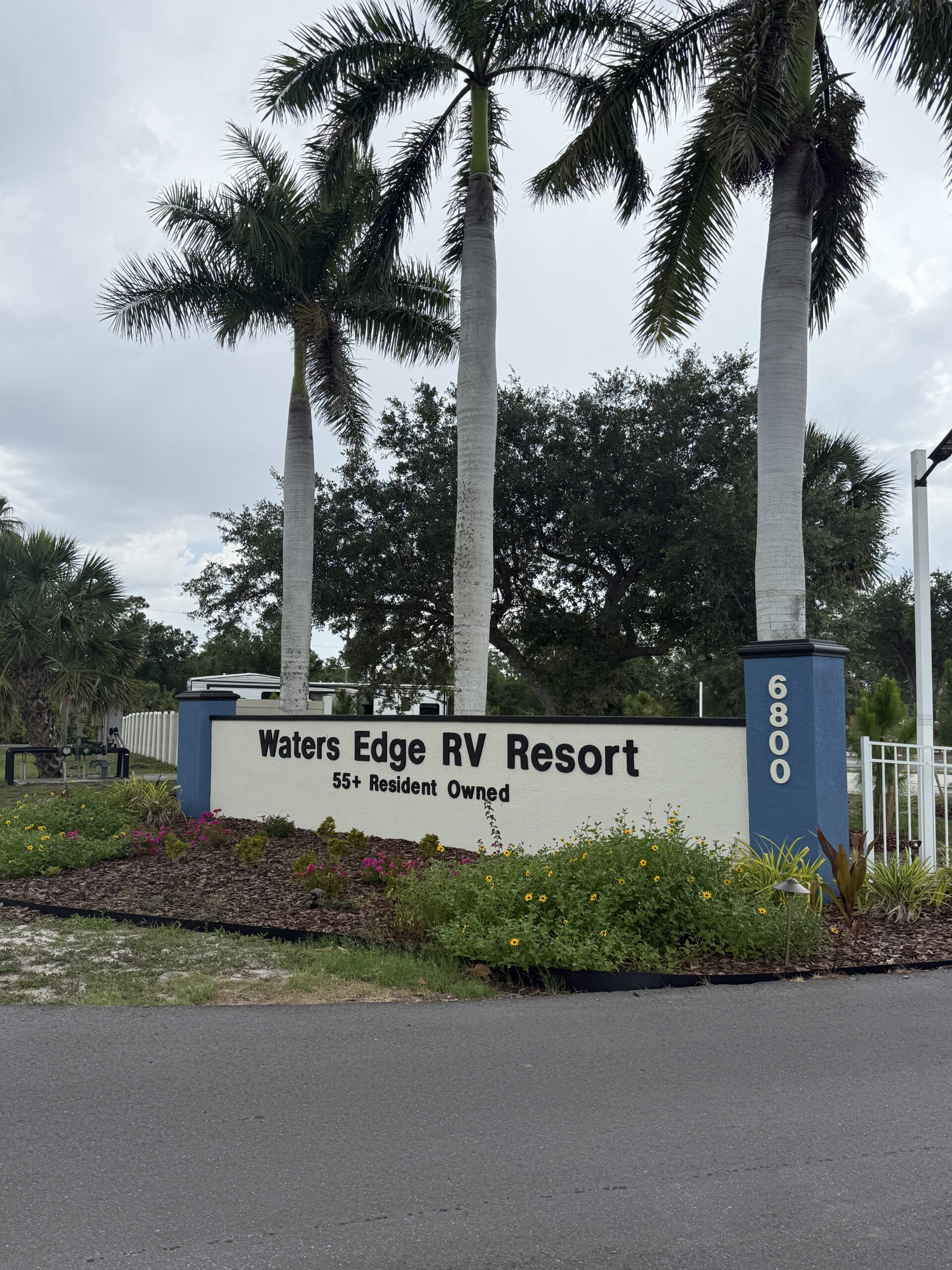 Water's Edge RV Resort
